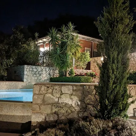 Drei Grazien- Luxurioese Mit Eigenem Pool By Interhome