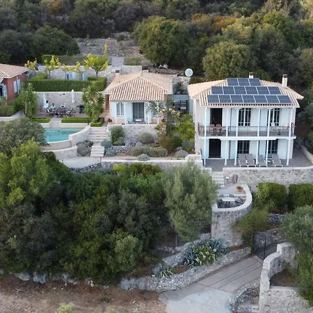 Holiday home Drei Grazien- Luxurioese Mit Eigenem Pool By Interhome *