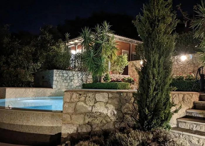 Drei Grazien- Luxurioese Mit Eigenem Pool By Interhome